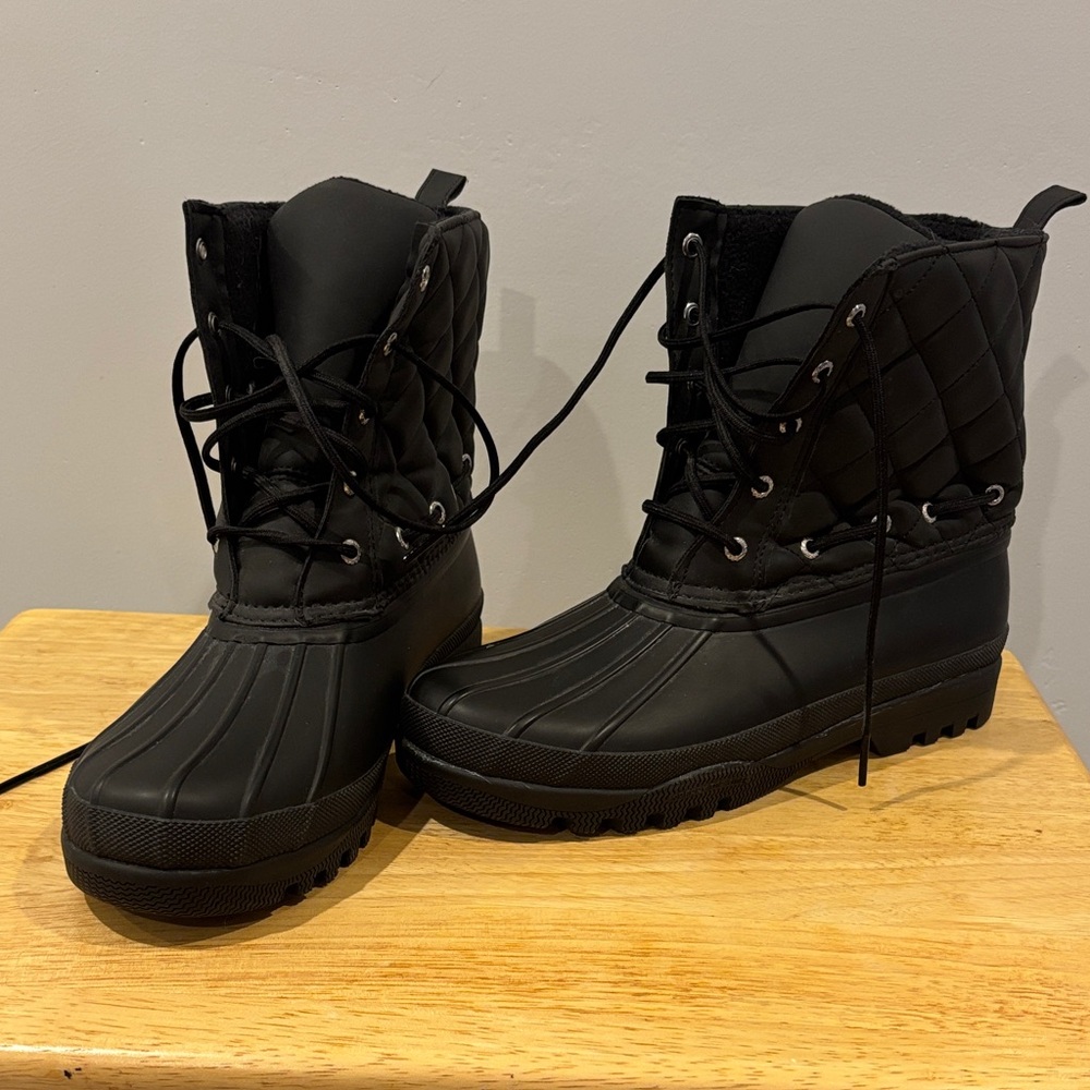 Sperry Top Sider Quilted Lace-Up Duck Boots